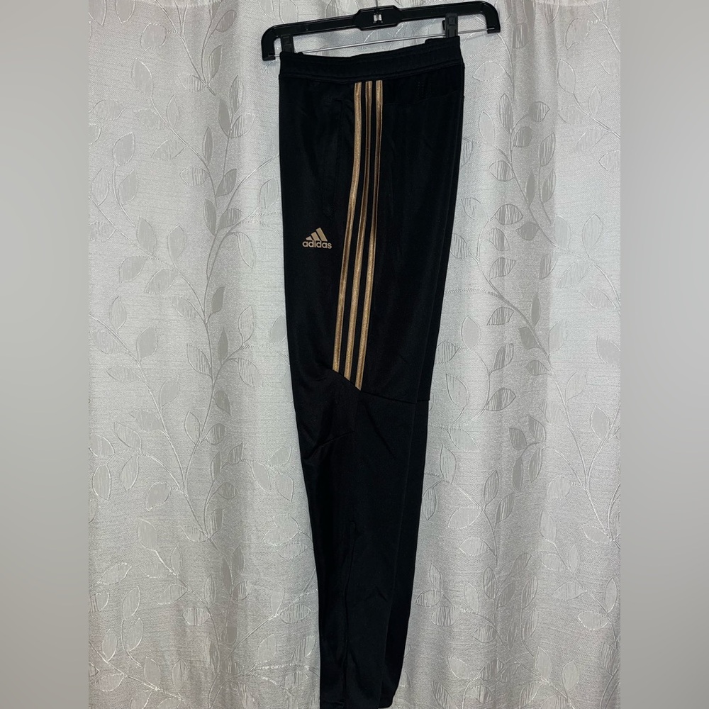 Adidas women’s fitted sweatpants